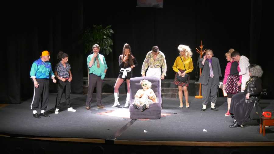 представа „Госпођа министарка“