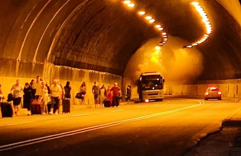 Запалио се аутобус 