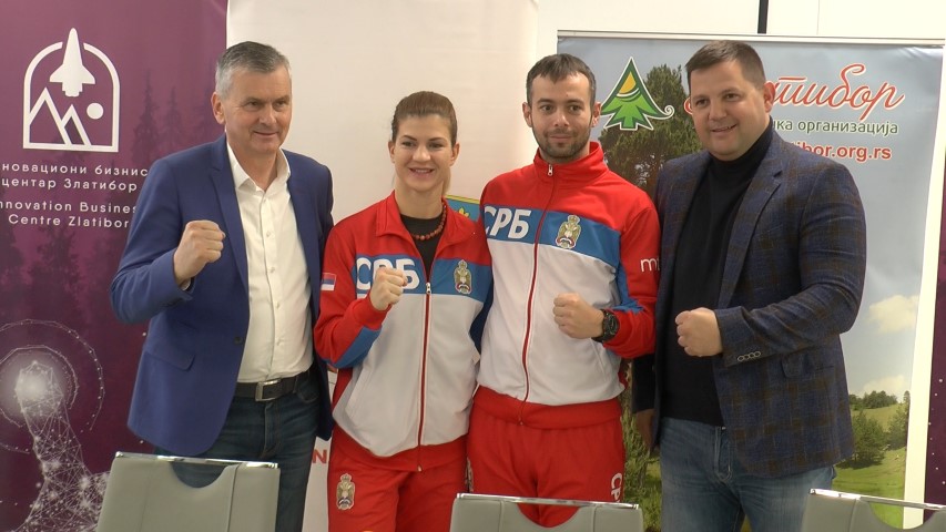 Боксерка Јелена Јанићијевић најавила спектакл Боксерка Јелена Јанићијевић најавила спектакл