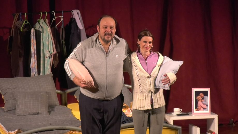 Представа "Чорба од канаринца" изведена пред чајетинском публиком Представа "Чорба од канаринца" изведена пред чајетинском публиком (видео)