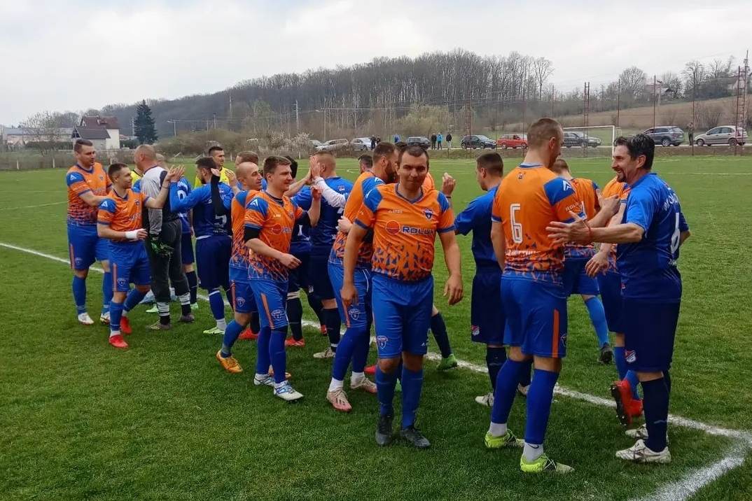 Фудбалери Чајетине у Здравчићима