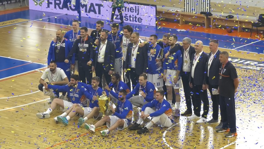 Кошаркаши Златибора са пехаром