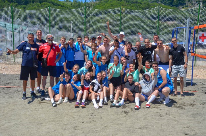 Представници Чајетине после финала у одбојци на песку