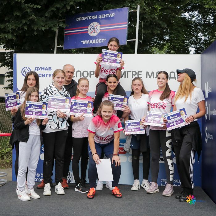 Фудбалерке из Чајетине добиле посебну позивницу Спортских игара младих