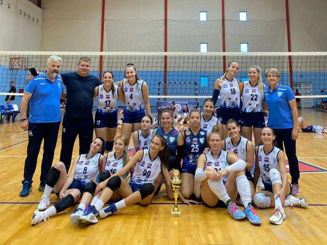 Екипа ОК Златибор са пехаром Купа првог степена