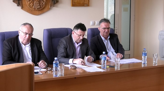 со чајетина