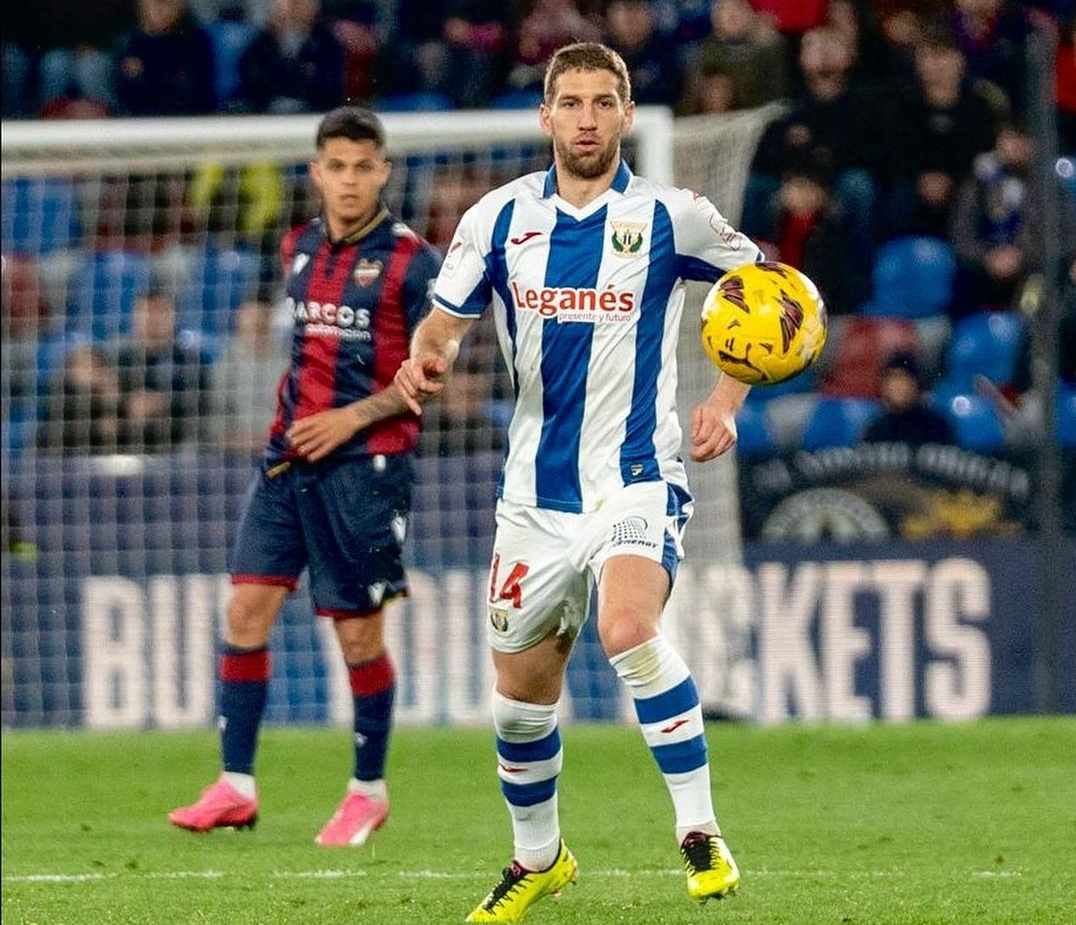 Брашанац поново у дресу Легањеса Брашанац поново у дресу Легањеса