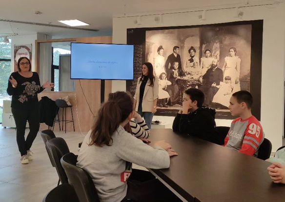 жене и занимања радионица