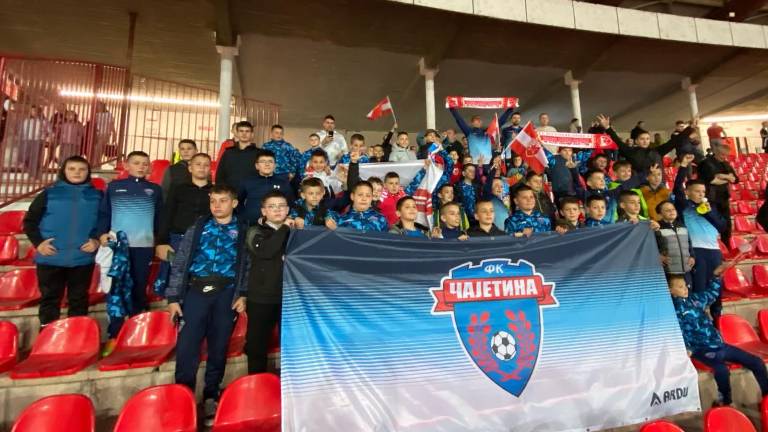 деца фудбал