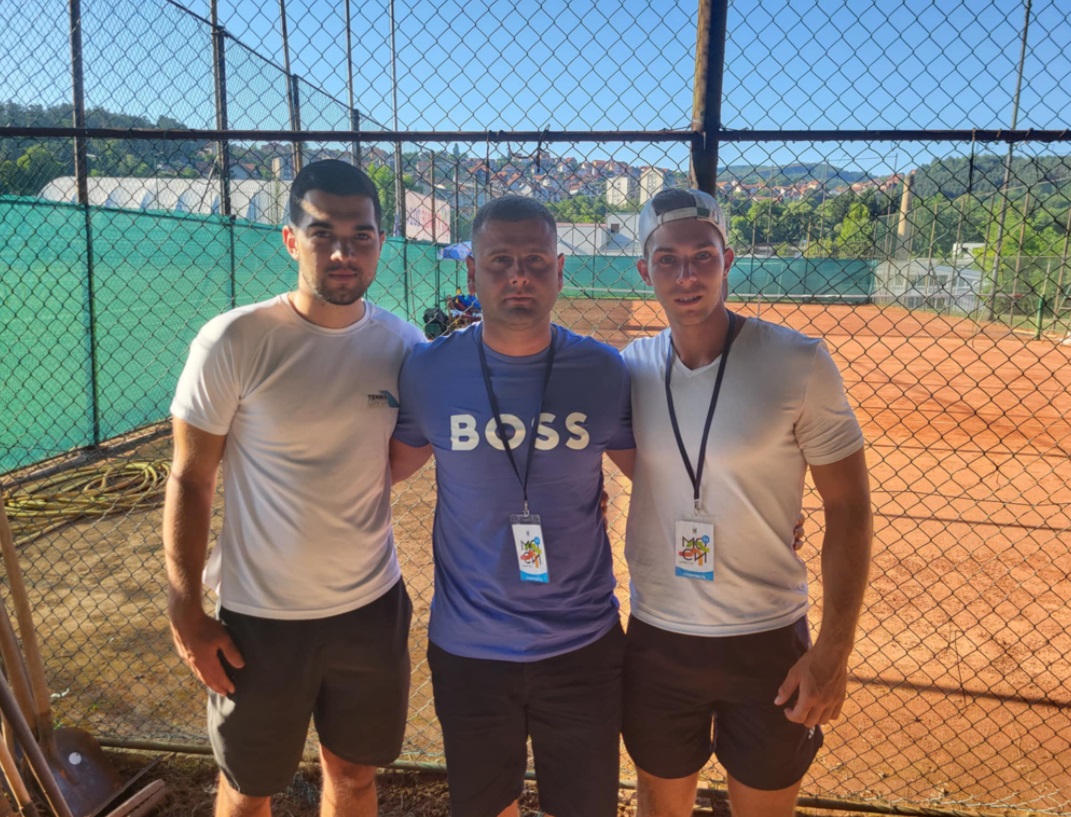 Тенисери Чајетине