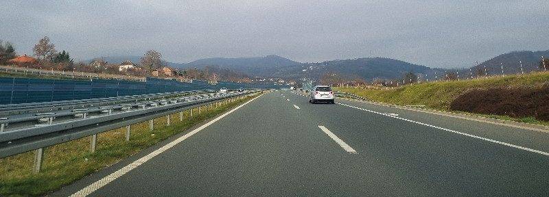 ‘Путеви Србије’ опомињу возаче: ‘Не вози зауставном траком, не заустављај живот’