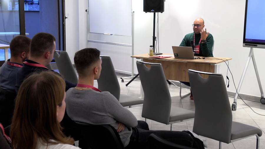 старт ап викенд