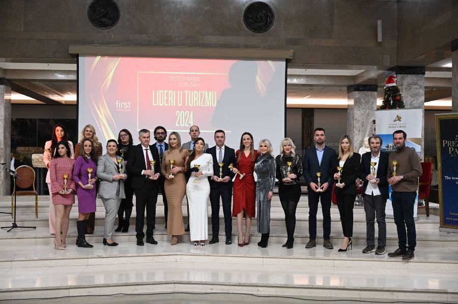 лидери у туризму