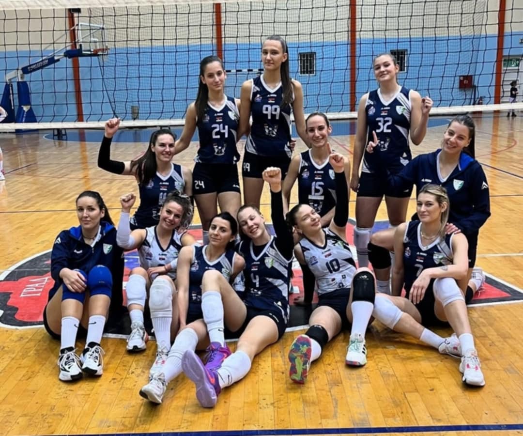 Екипа Златибора после победе у Чачку