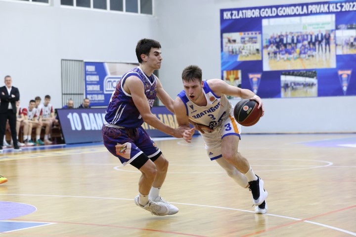 Сјајан меч Пауновића