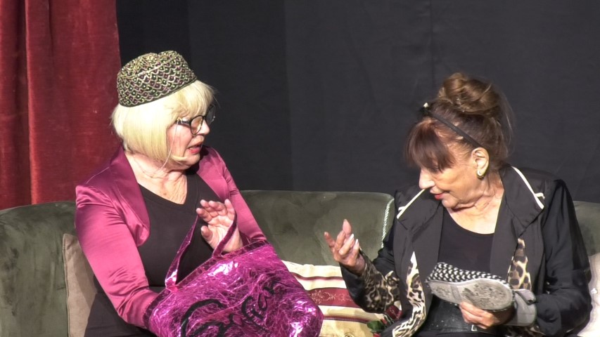 Taња Бошковић и Љиљана Стјепановић у представи Велики Талас