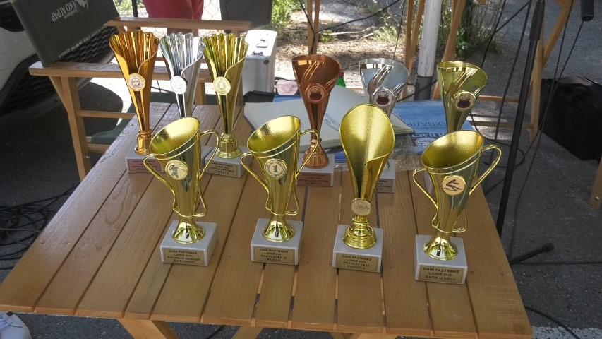 Пехари за победнике у Љубишу