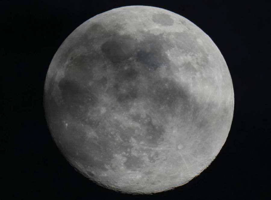 Данас се очекује највећи супермесец у години