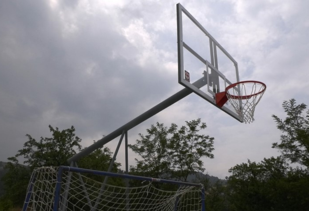 Терен у Бранешцима