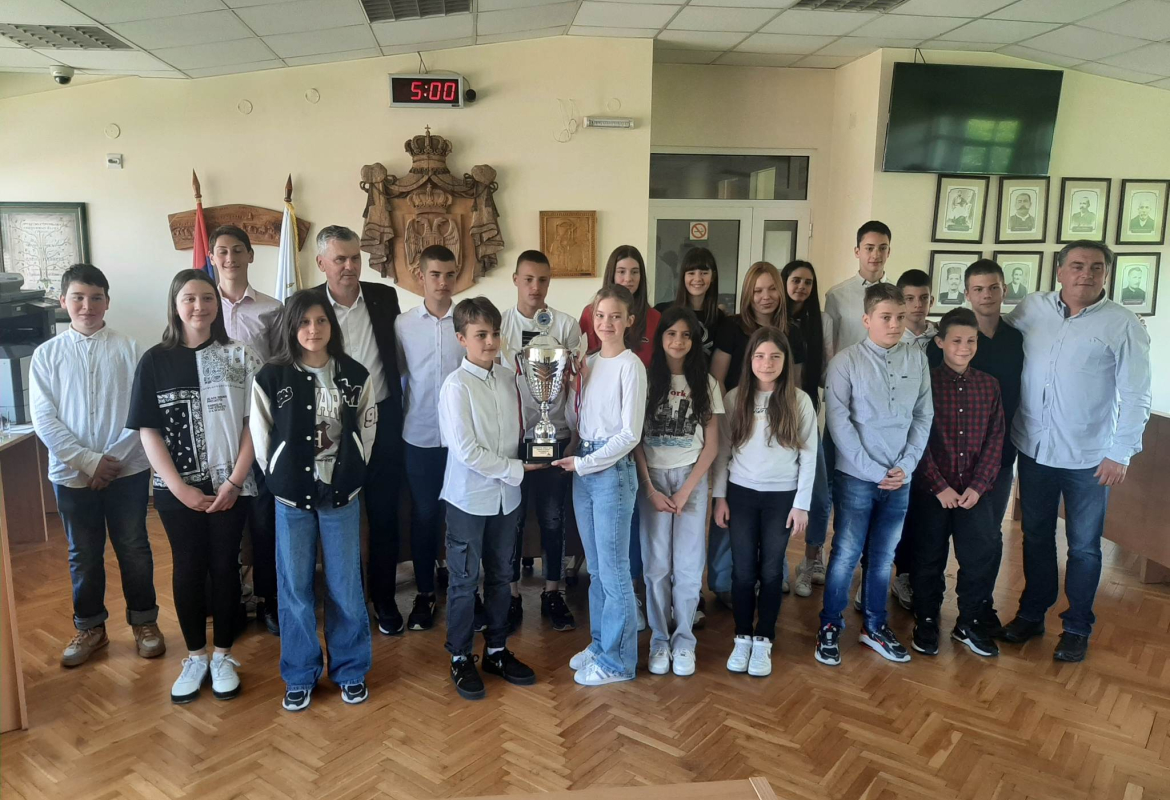 Сноубордери Златибора са председником општине Стаматовићем