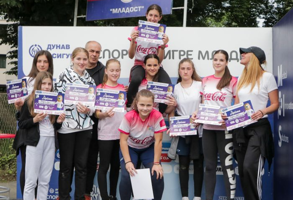 Фудбалерке из Чајетине добиле посебну позивницу Спортских игара младих