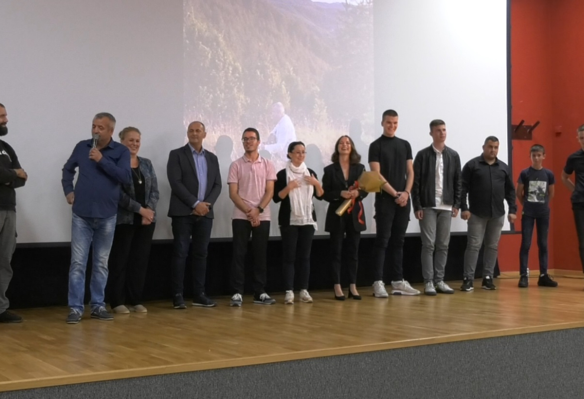 Екипа спота за песму "Закључај срце"