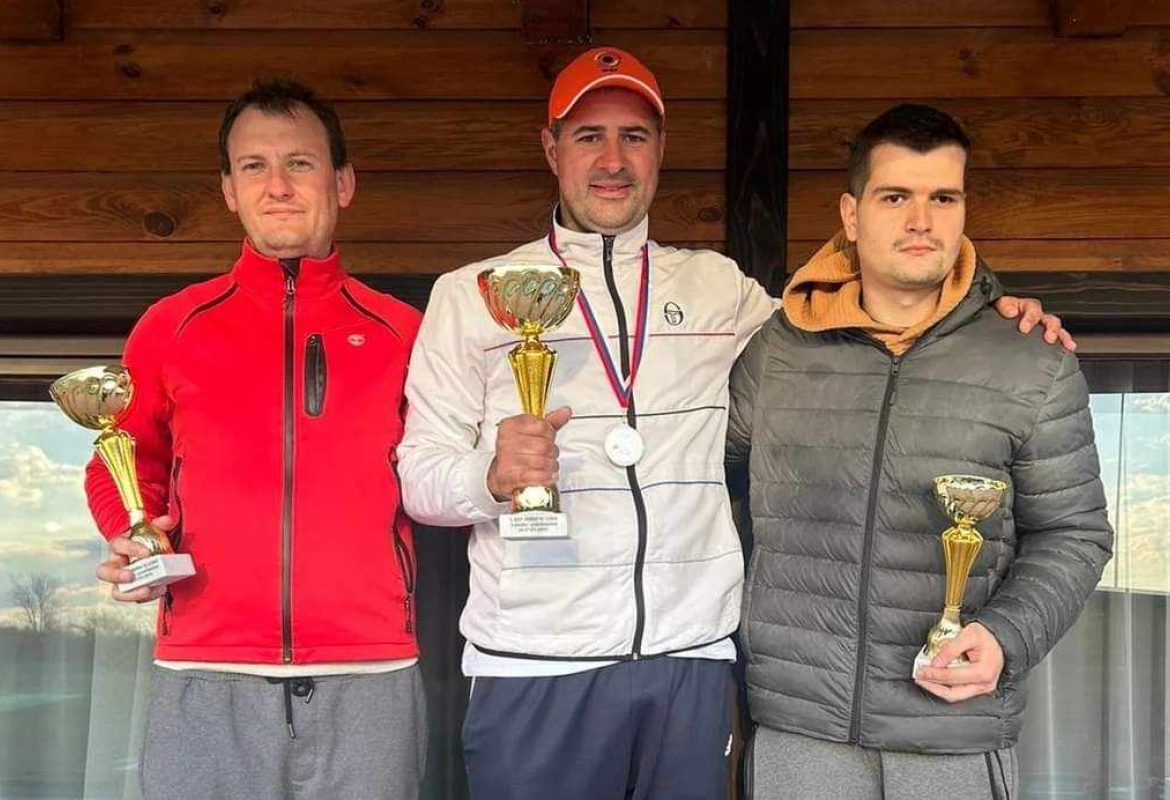 Јакшић (лево) други на Купу Србије