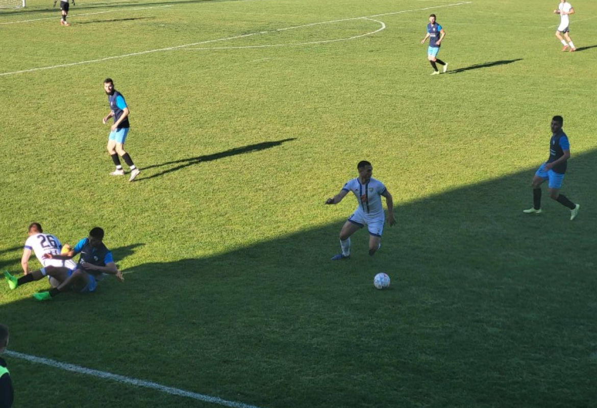 Јованић са лоптом против Тутина