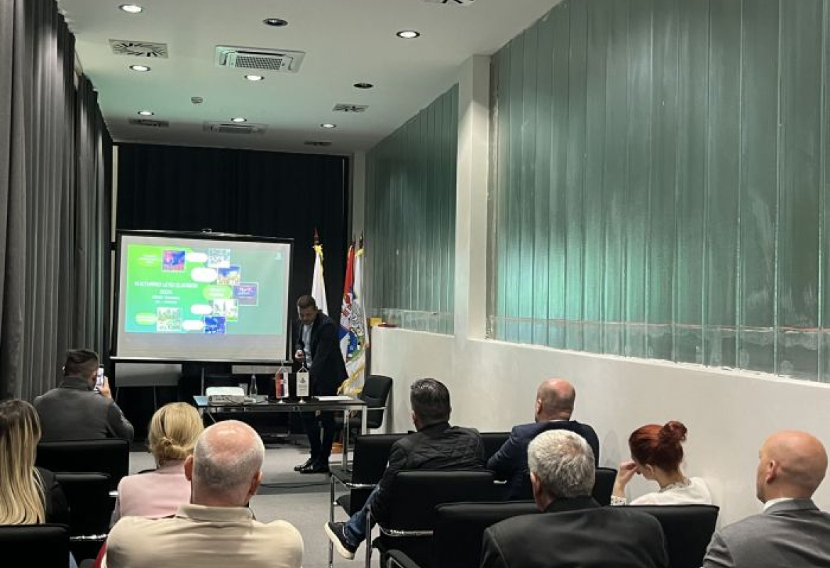 хотелијери