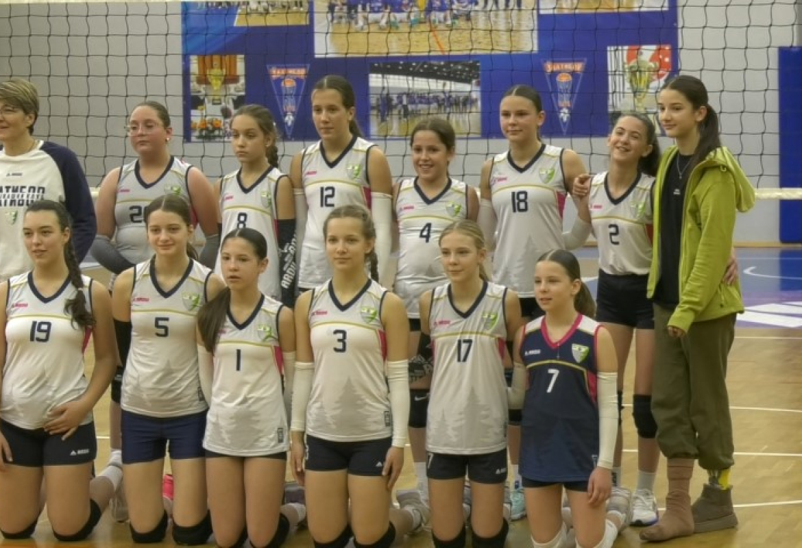 Млађе пионирке Златибора