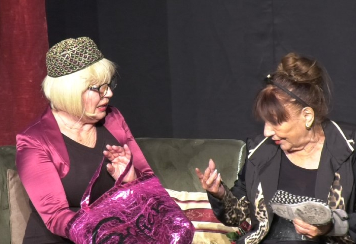 Taња Бошковић и Љиљана Стјепановић у представи Велики Талас