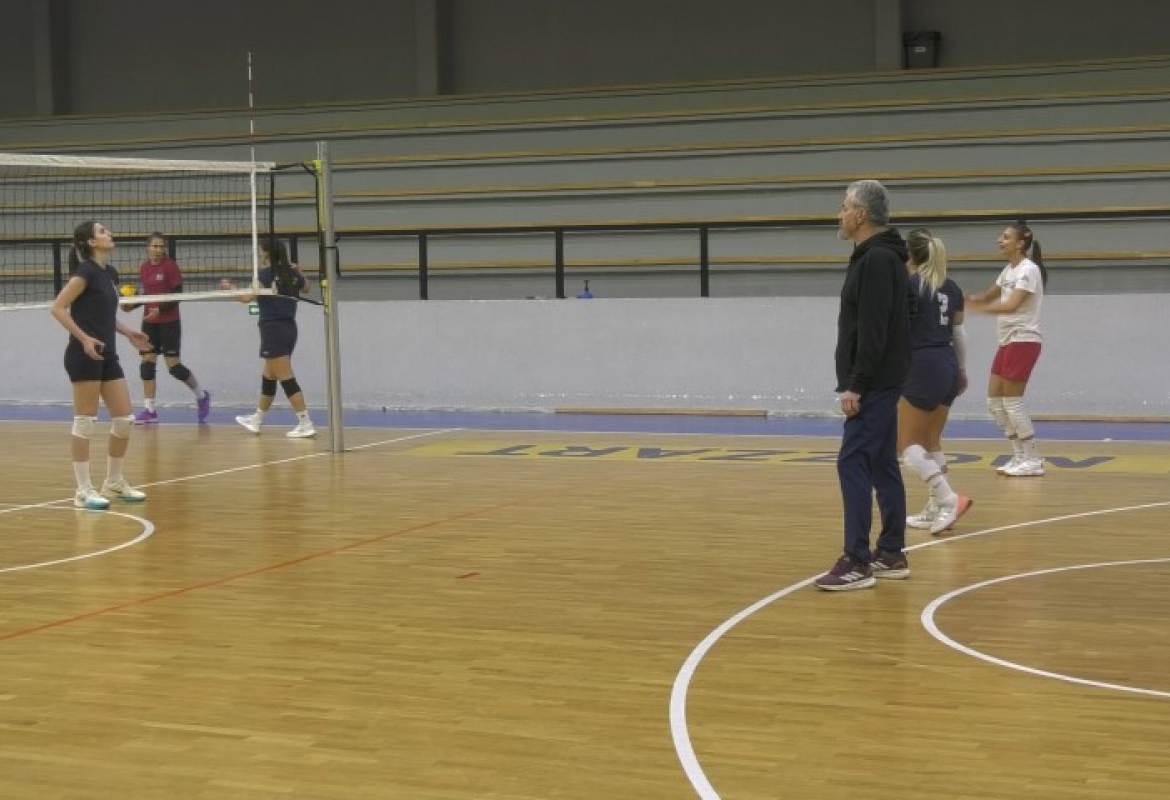 Тренинг одбојкашица