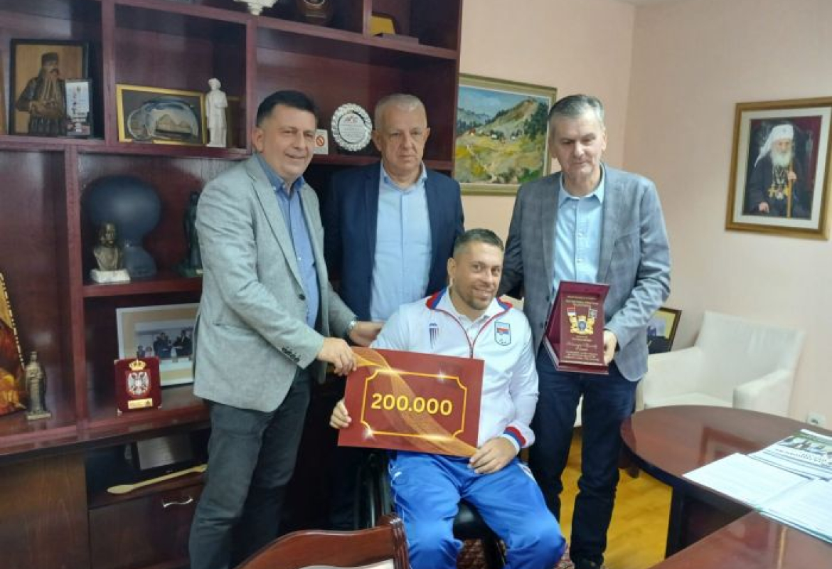 Opština Čajetina priredila prijem za svetskog šampiona Aleksandra Radišića