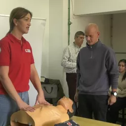 Трибина "Упозори, па помози!"